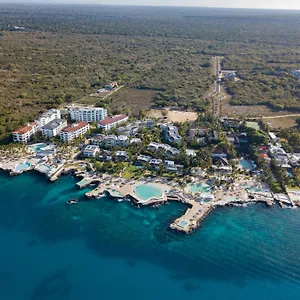 Tracadero Beach בייהיבה